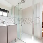 Villa à Castres, Maison 10 Personnes Avec Piscine Privée, Jardin Et 5 Castres (Tarn)
