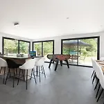 à Castres, Maison 10 Personnes Avec Piscine Privée, Jardin Et 5 Villa *