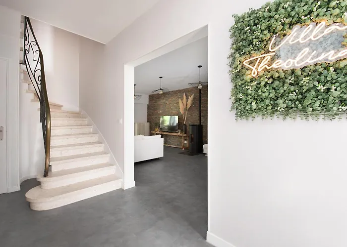 A Castres, Maison 10 Personnes Avec Piscine Privee, Jardin Et 5 Кастр