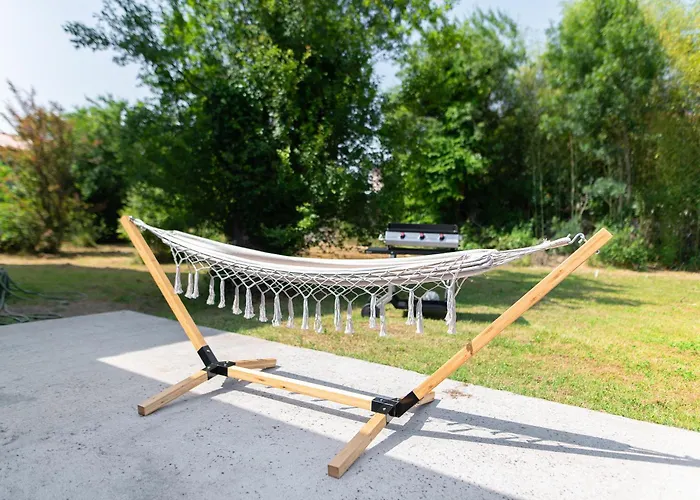 A Castres, Maison 10 Personnes Avec Piscine Privee, Jardin Et 5 카스트르